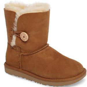 Ugg Bailey Button Chestnut